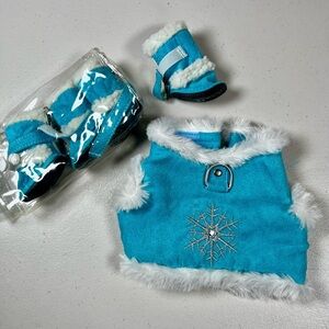 Turquoise and White Pet Winter Outfit with Snowflake Design, coat & 4 shoes new